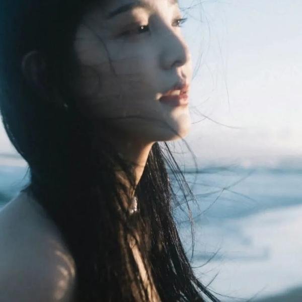 摊牌了，团宠千金她不装了